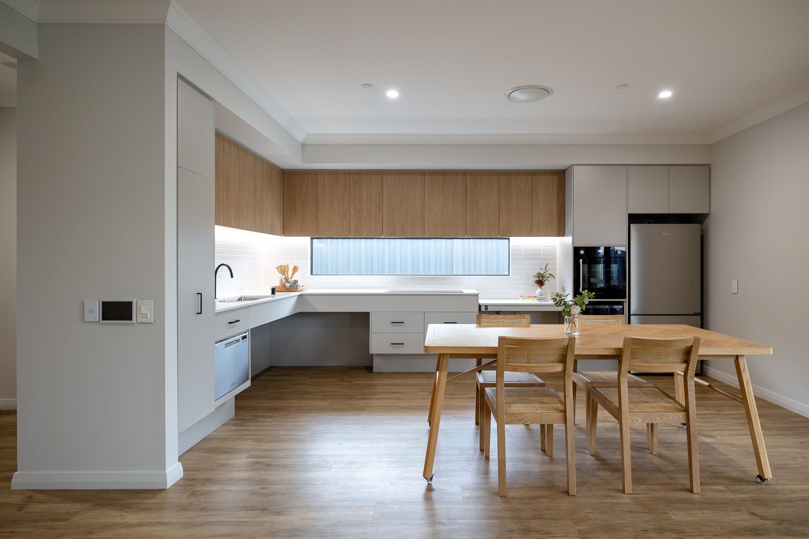 Spacious 3-bed Home for Sharing PLUS Separate 2-bed Villa for Single Occupancy. Disability Accommodation — Home image 11