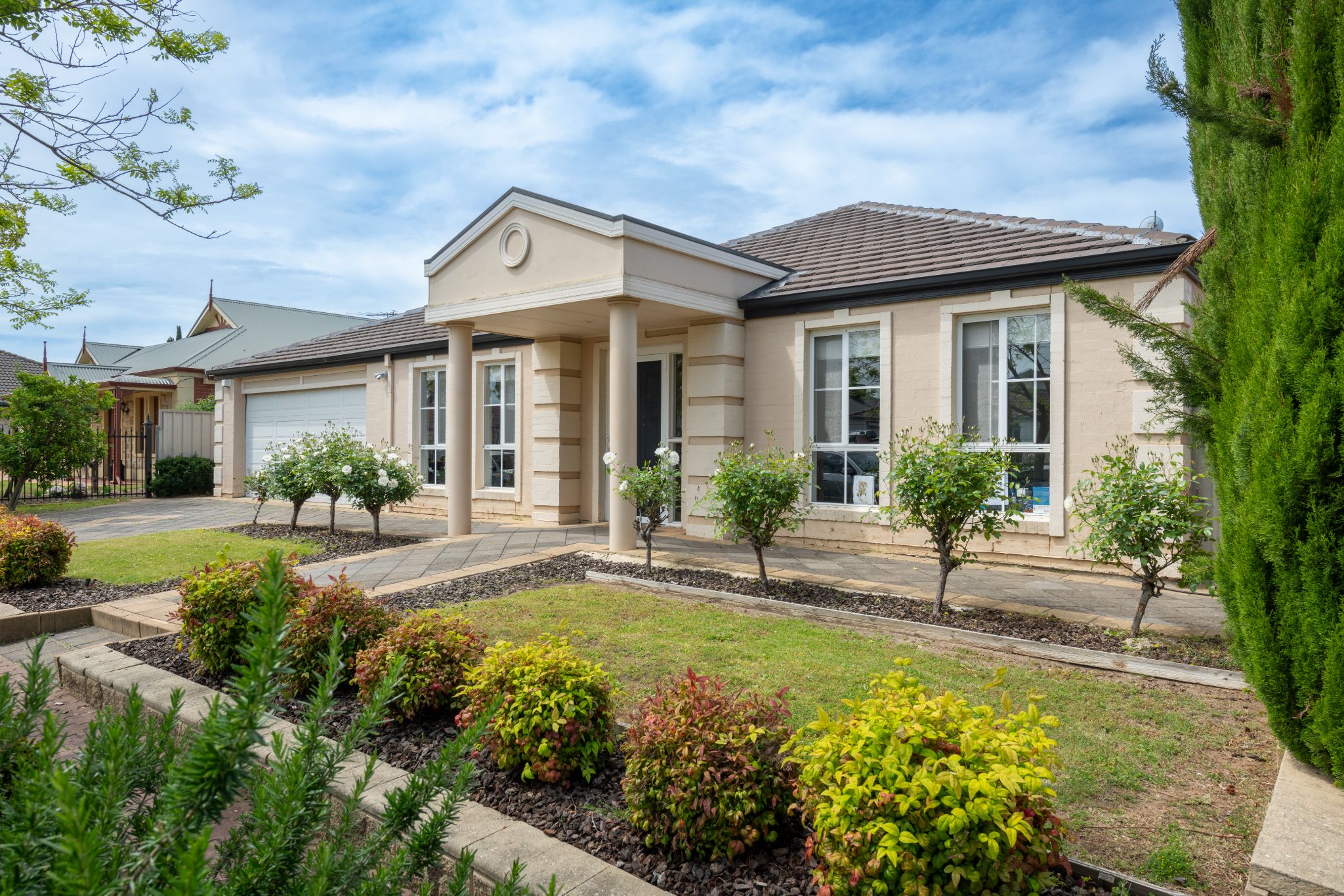 Northgate Delight: Outdoor Living at Its Best with a Garden & Patio — Home image 2