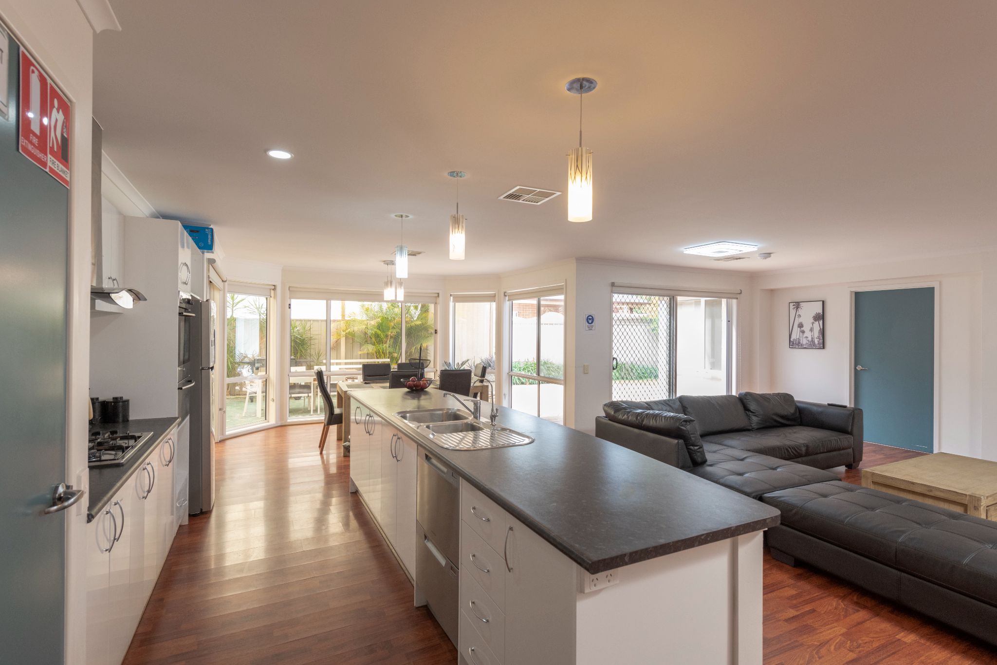 Northgate Delight: Outdoor Living at Its Best with a Garden & Patio — Home image 4