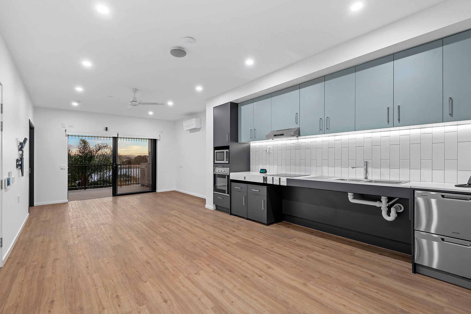 Beautiful HPS Homes in the heart of Balmoral! — Home image 3