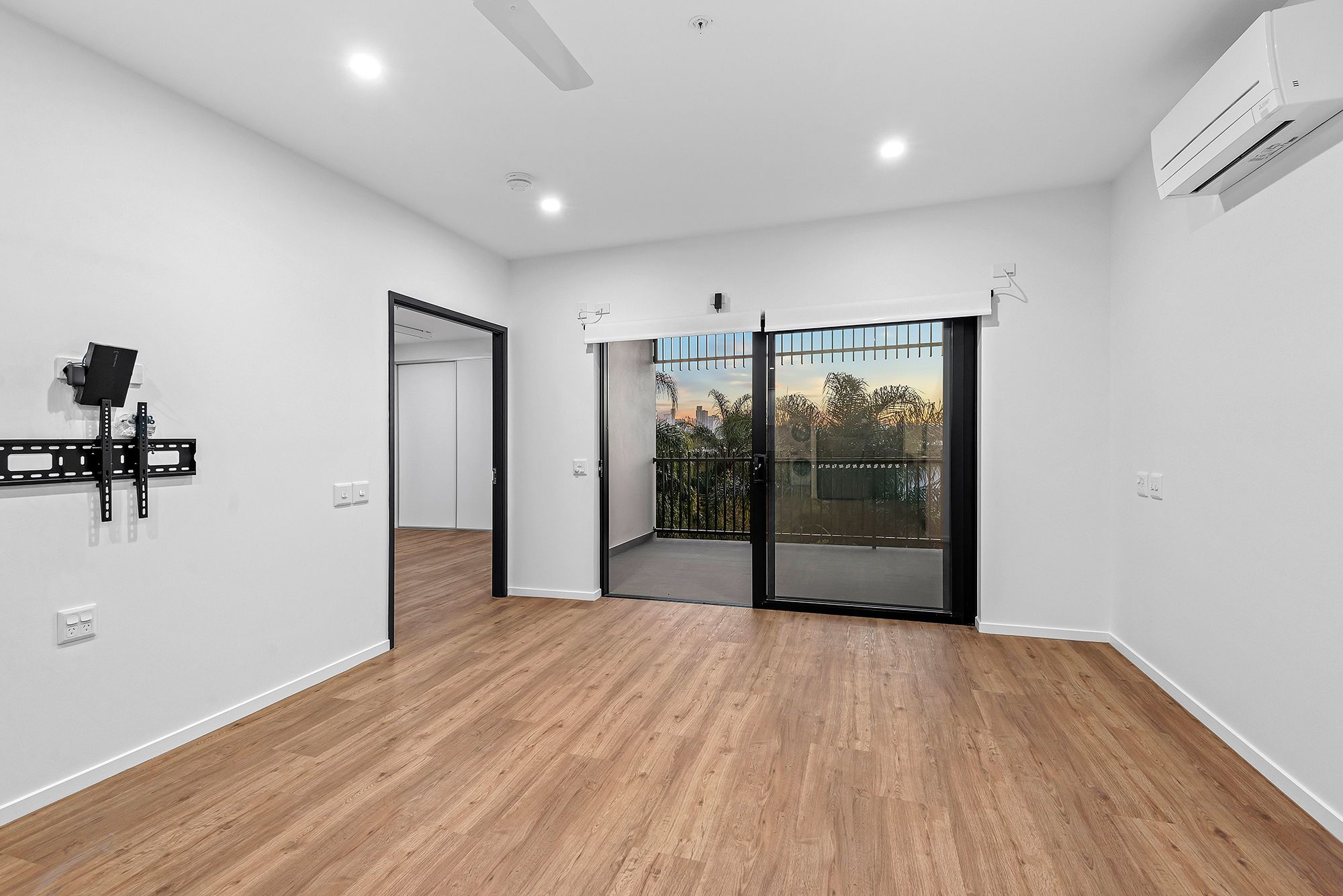Beautiful HPS Homes in the heart of Balmoral! — Home image 12