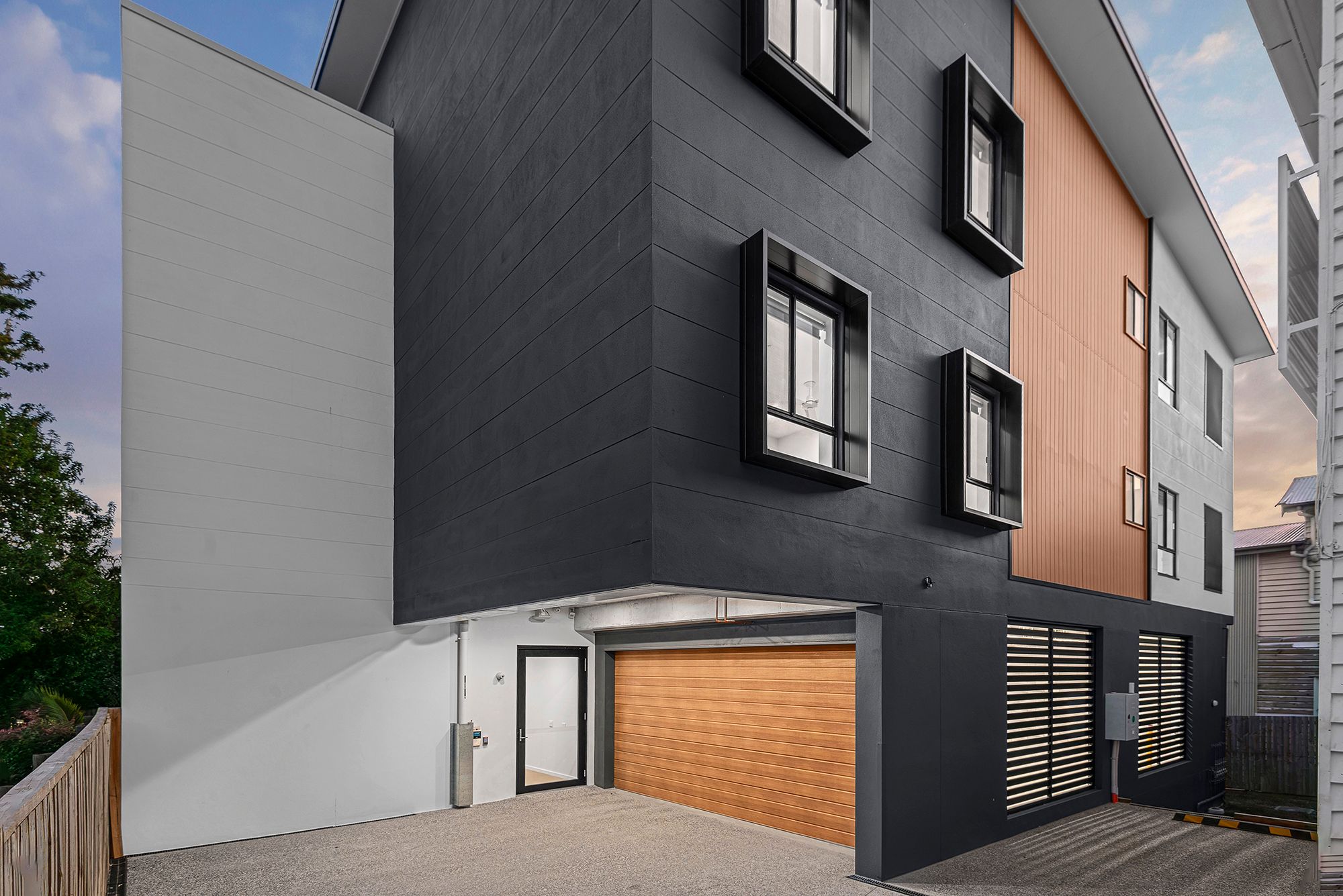Beautiful HPS apartments in the heart of Balmoral QLD — Home image 4