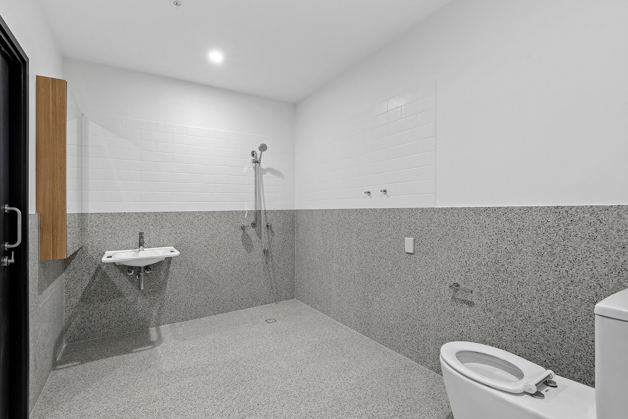 Beautiful HPS apartments in the heart of Balmoral QLD — Home image 7