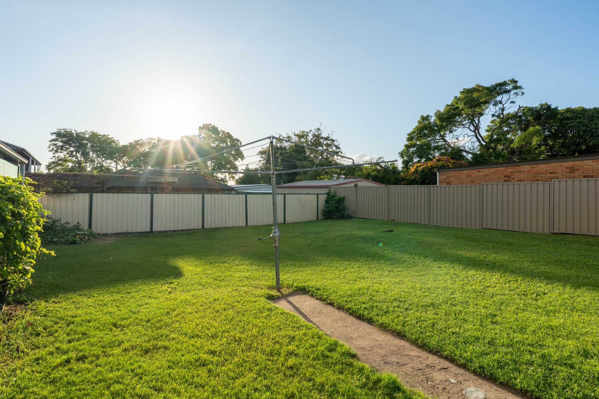 Ind Living House Sunnybank-Immediate move in-Netflix/ bills included — Home image 2