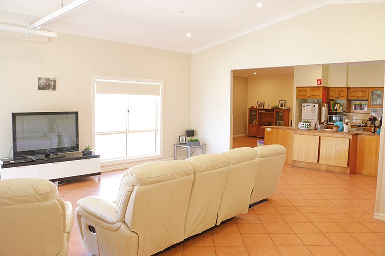 Attractive single-level home in a peaceful location — Home image 2