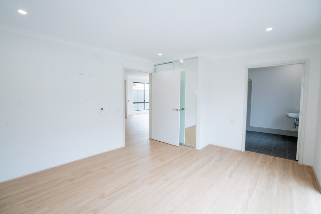 Spacious & Modern 3 Bed HPS Home in Hilbert — Home image 4