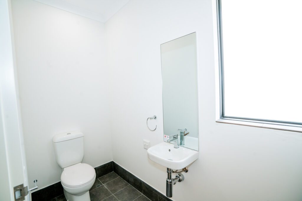 Spacious & Modern 3 Bed HPS Home in Hilbert — Home image 14