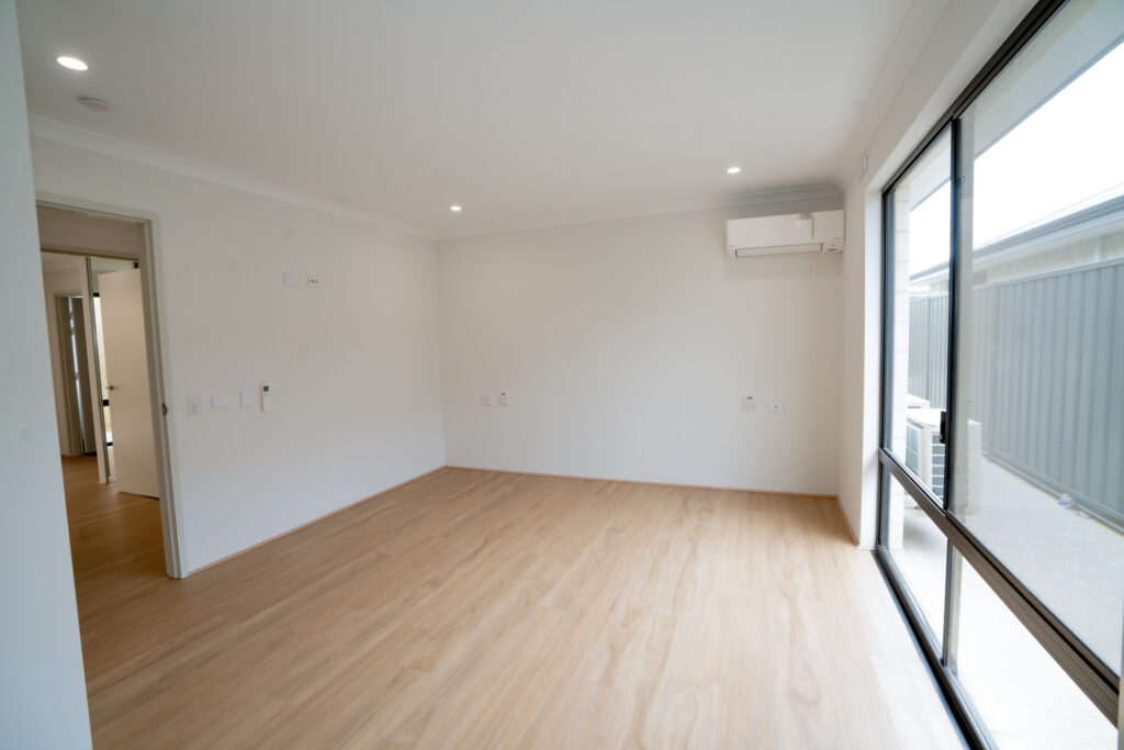 Spacious & Modern 3 Bed HPS Home in Hilbert — Home image 28