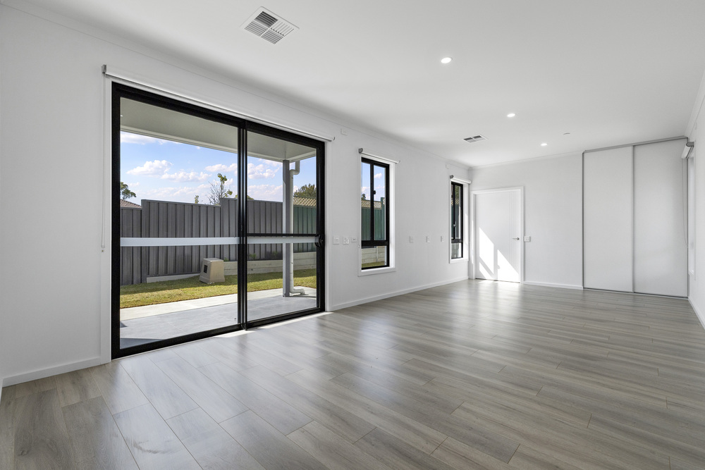  — Home image 8