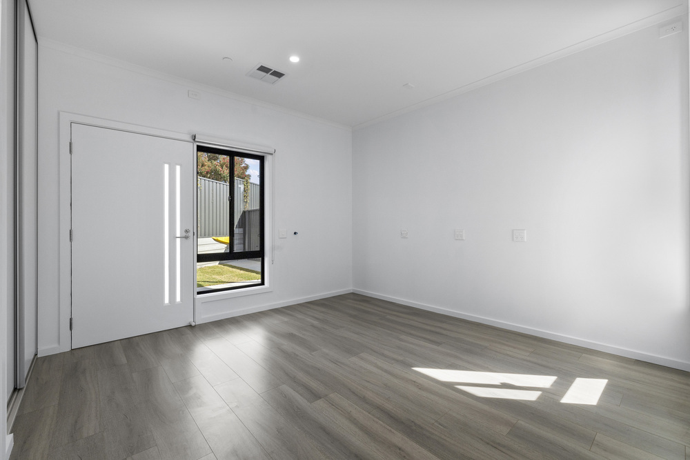  — Home image 10