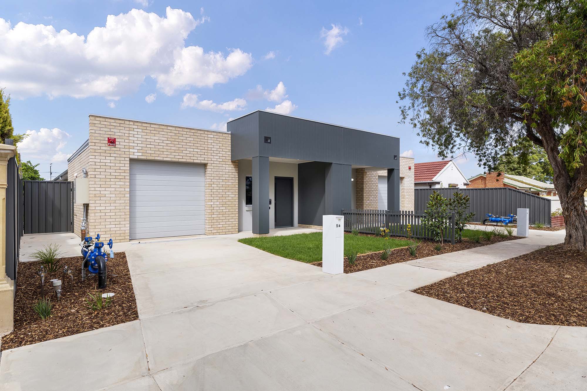 Connected City-Fringe Living in Northfield — Home image 16