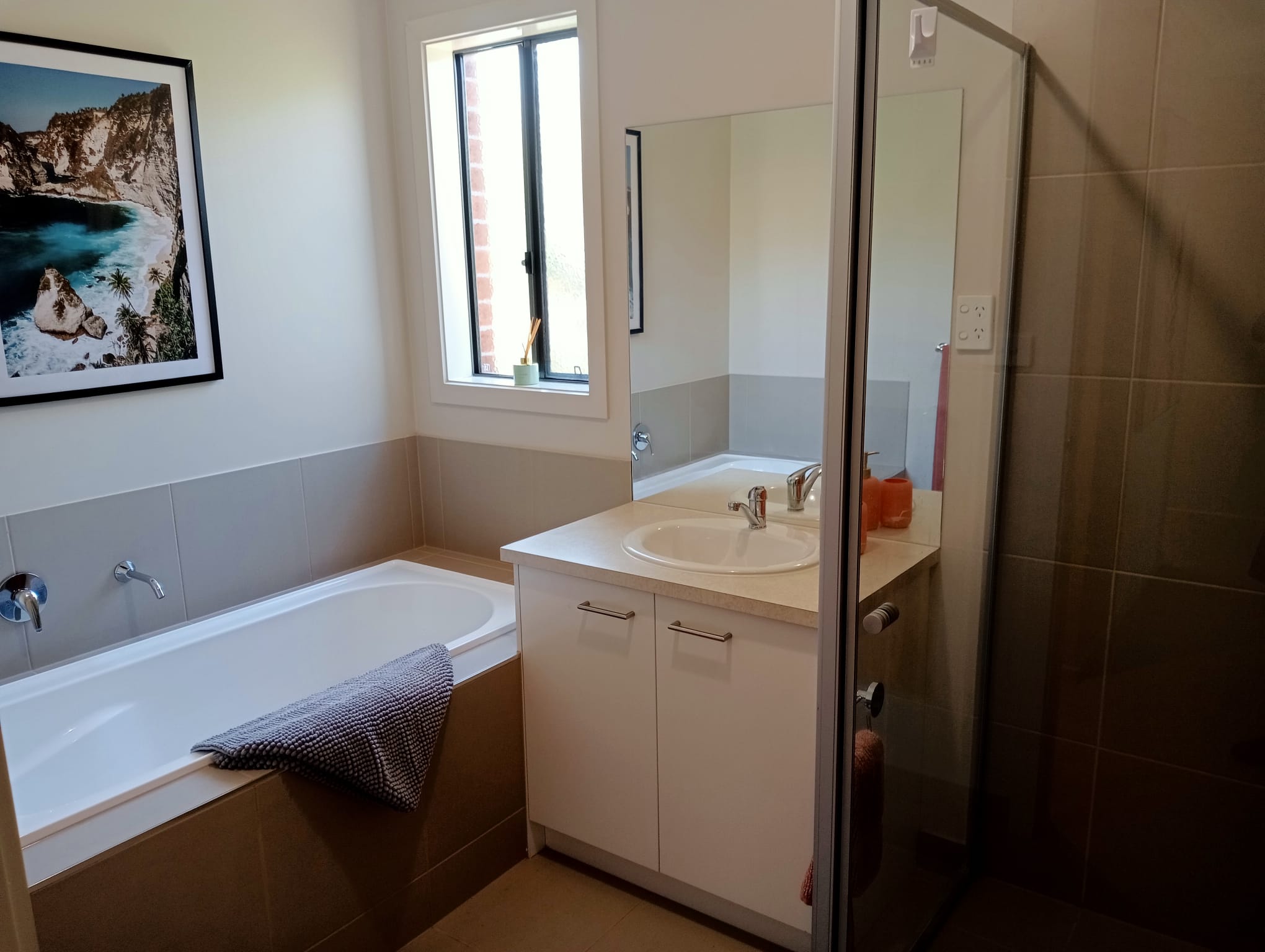 SIL property with modern design and open living plan in Curlewis — Home image 6