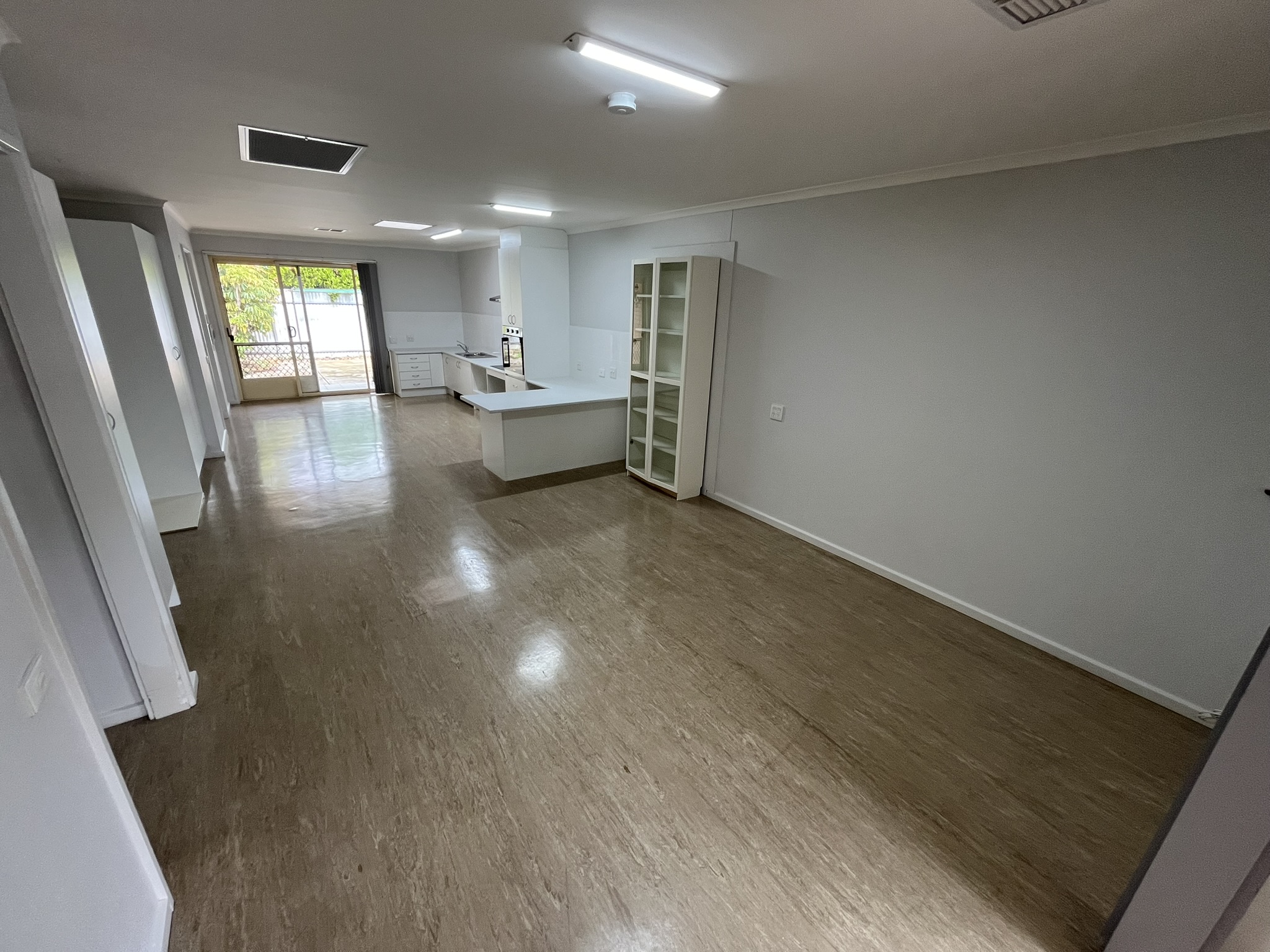 Live Alone - 2 Bedroom - Improved Livability Home — Home image 2