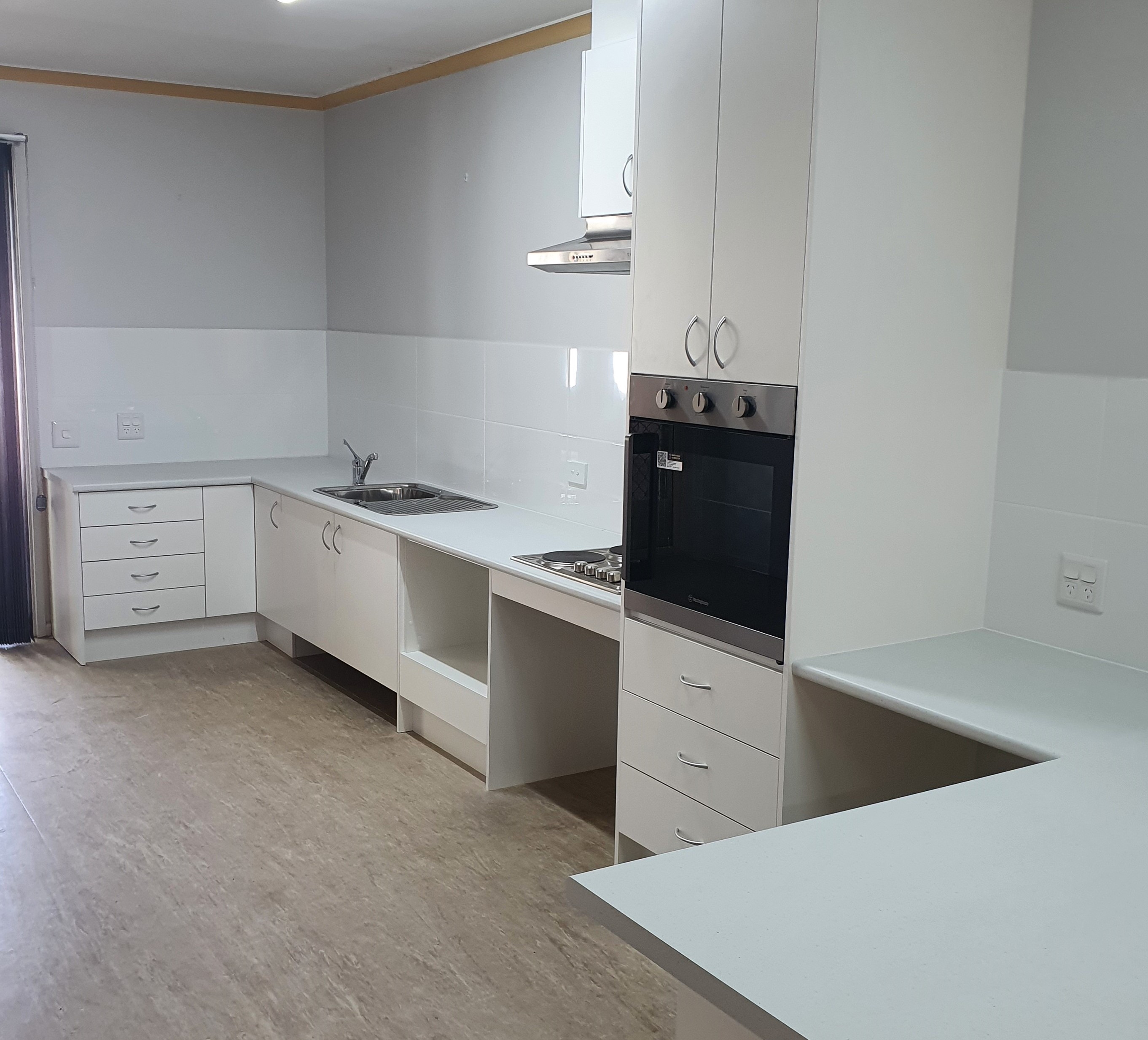 Live Alone - 2 Bedroom - Improved Livability Home — Home image 3