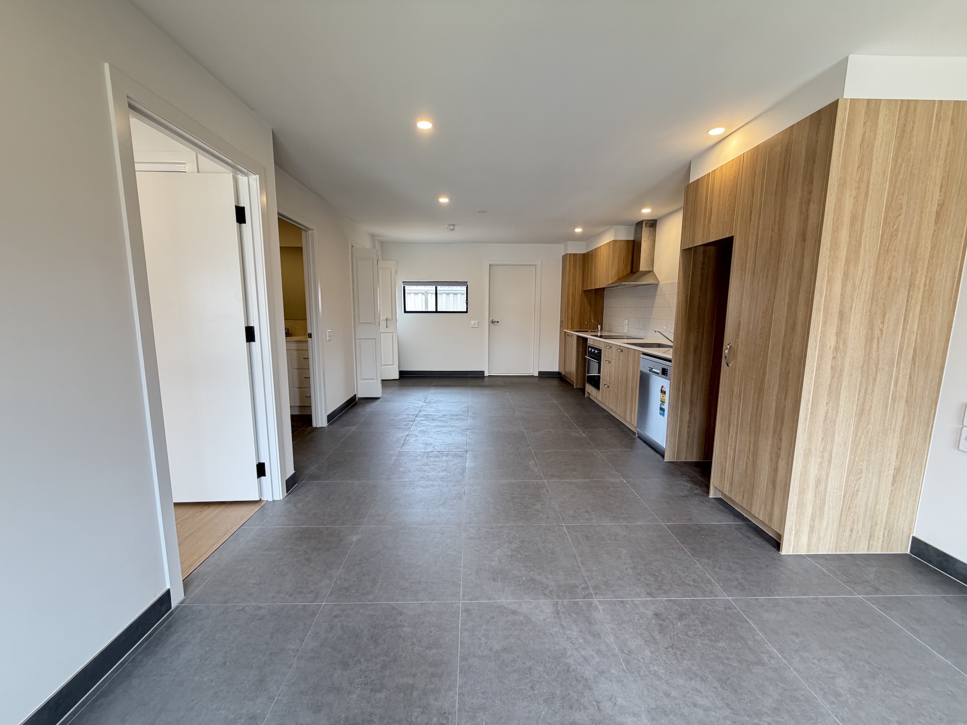 Rare Opportunity: SDA Homes in Prime Thomastown Location! — Home image 5