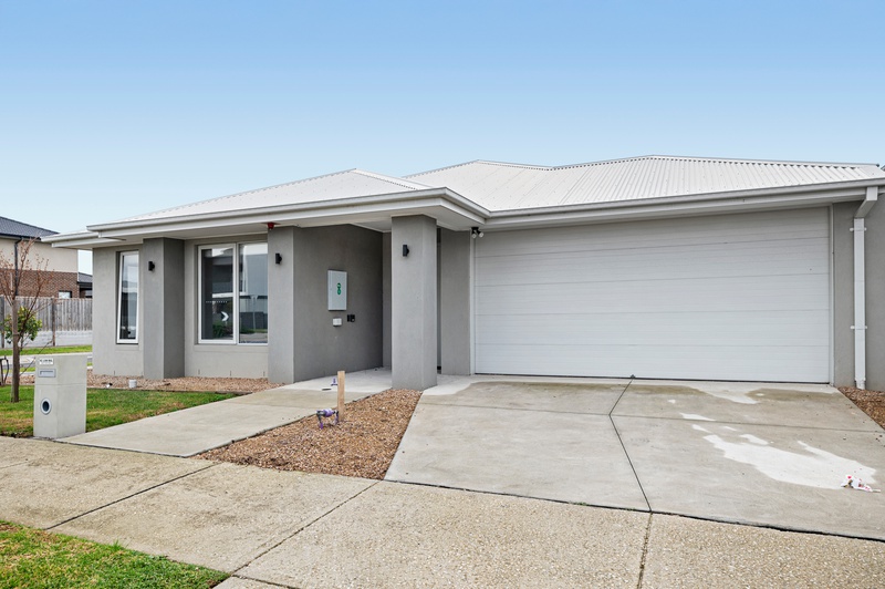 Now Available: Bright & Modern High Physical Support SDA in Cranbourne East — Home image 5