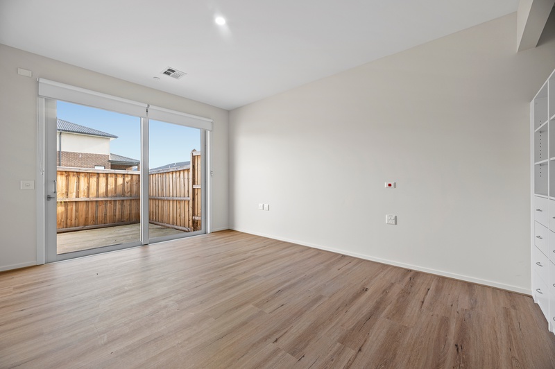Now Available: Bright & Modern High Physical Support SDA in Cranbourne East — Home image 14