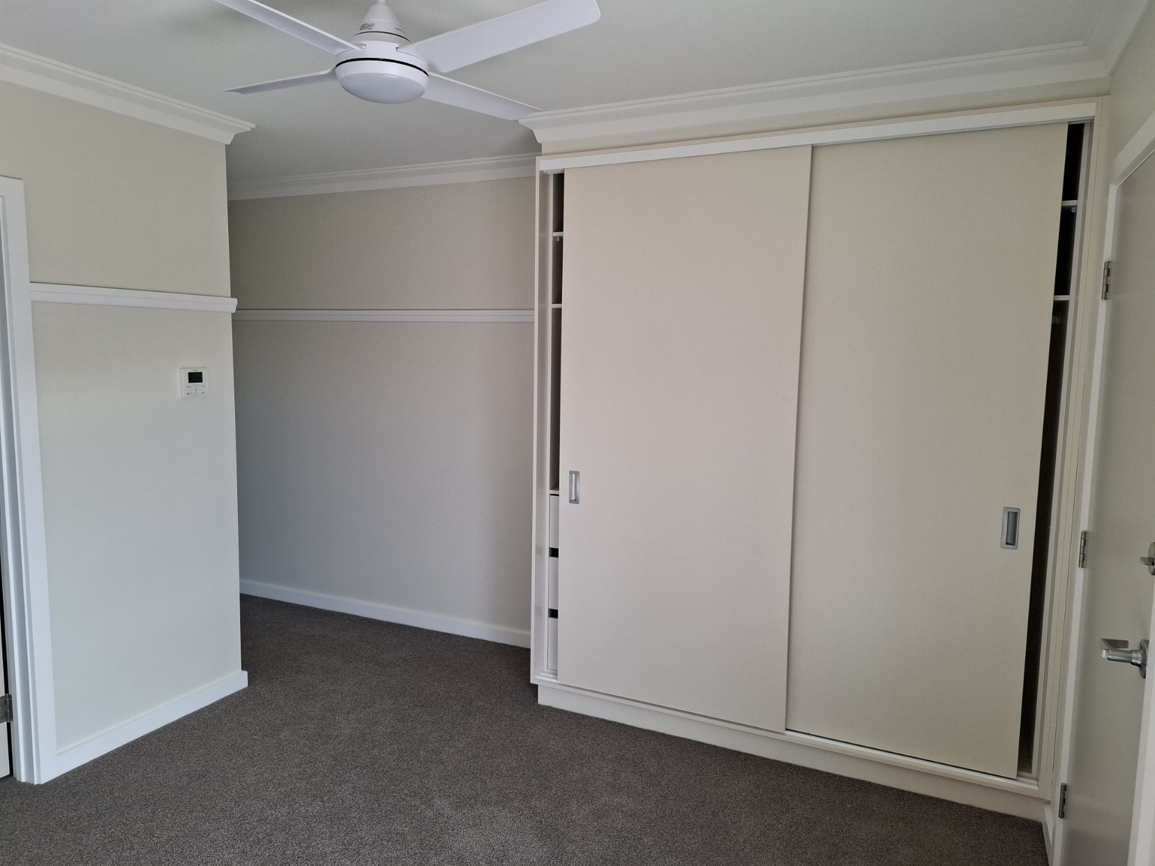 Unit 68 Improved Liveability Unit - Glenfield Park NSW — Home image 8