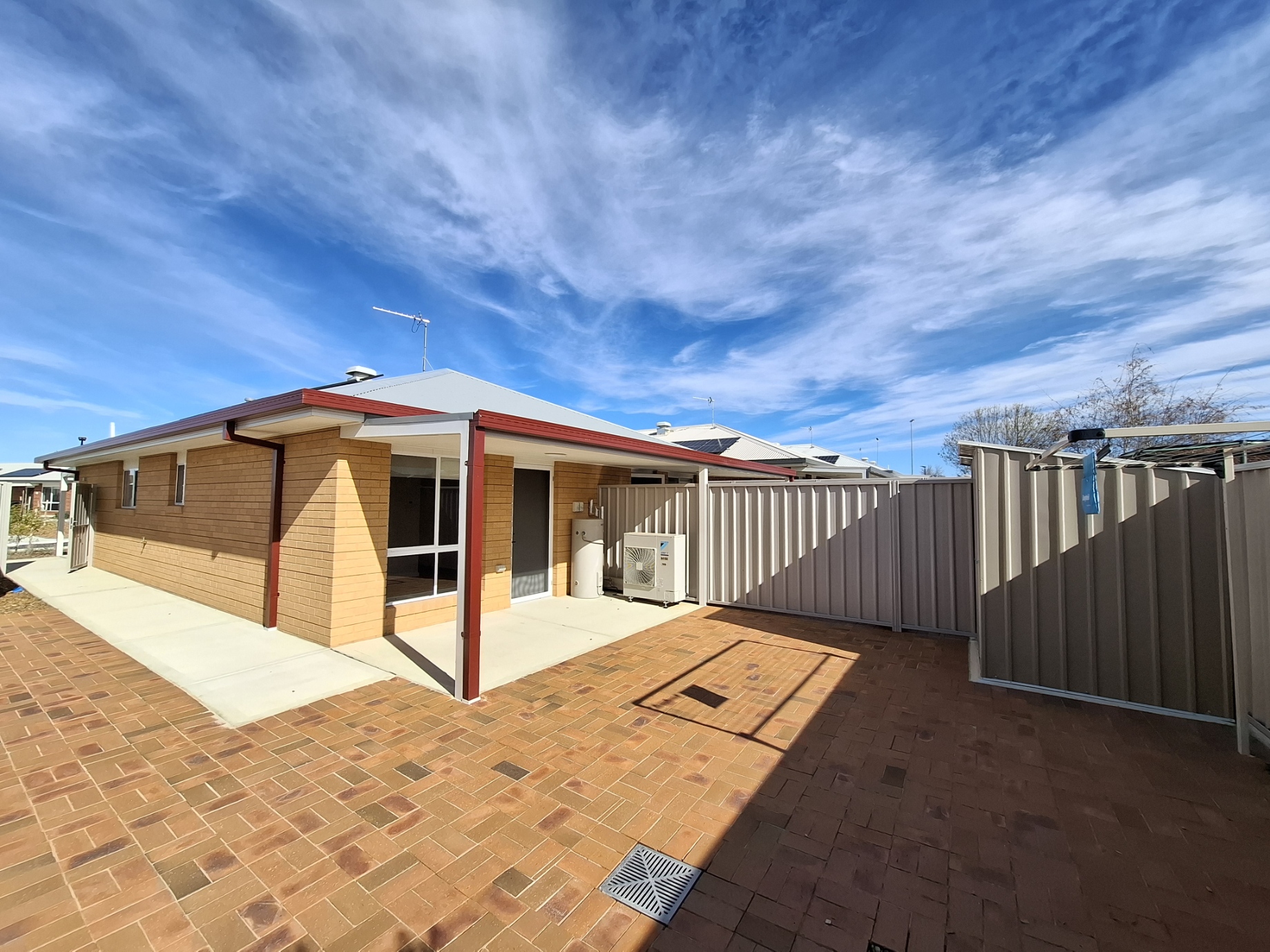 Unit 68 Improved Liveability Unit - Glenfield Park NSW — Home image 10