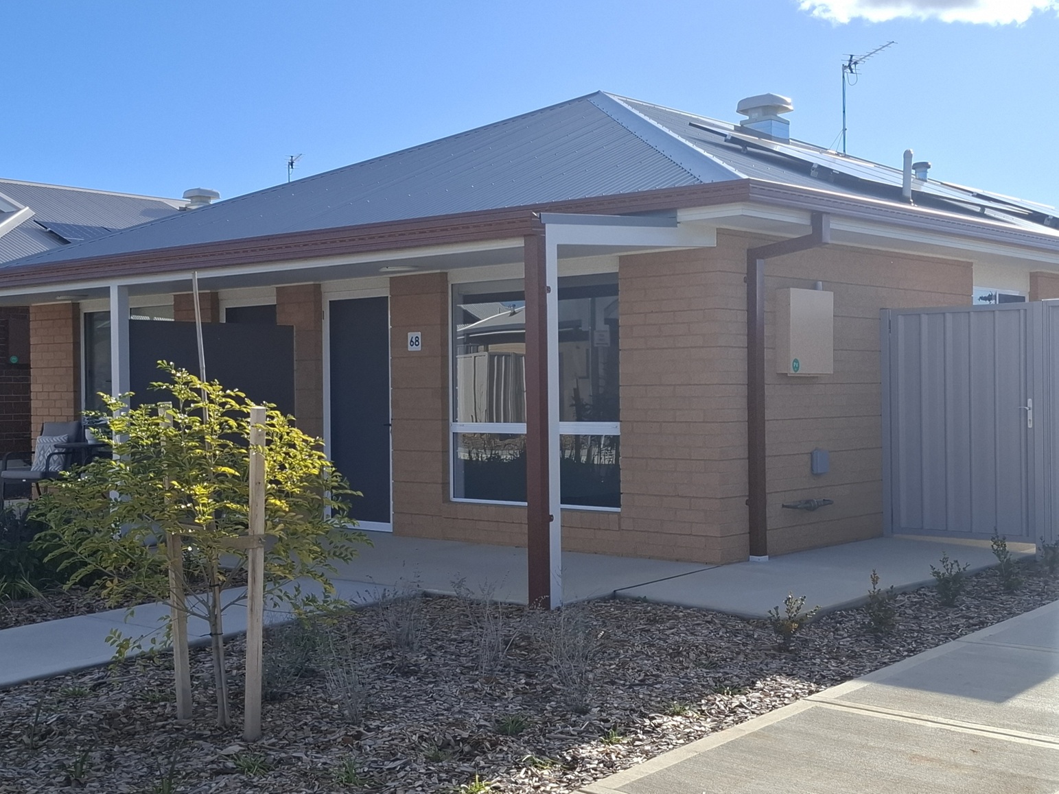 Unit 68 Improved Liveability Unit - Glenfield Park NSW — Home image 6