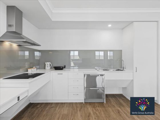 3 Bed Home In Hilbert — Home image 15